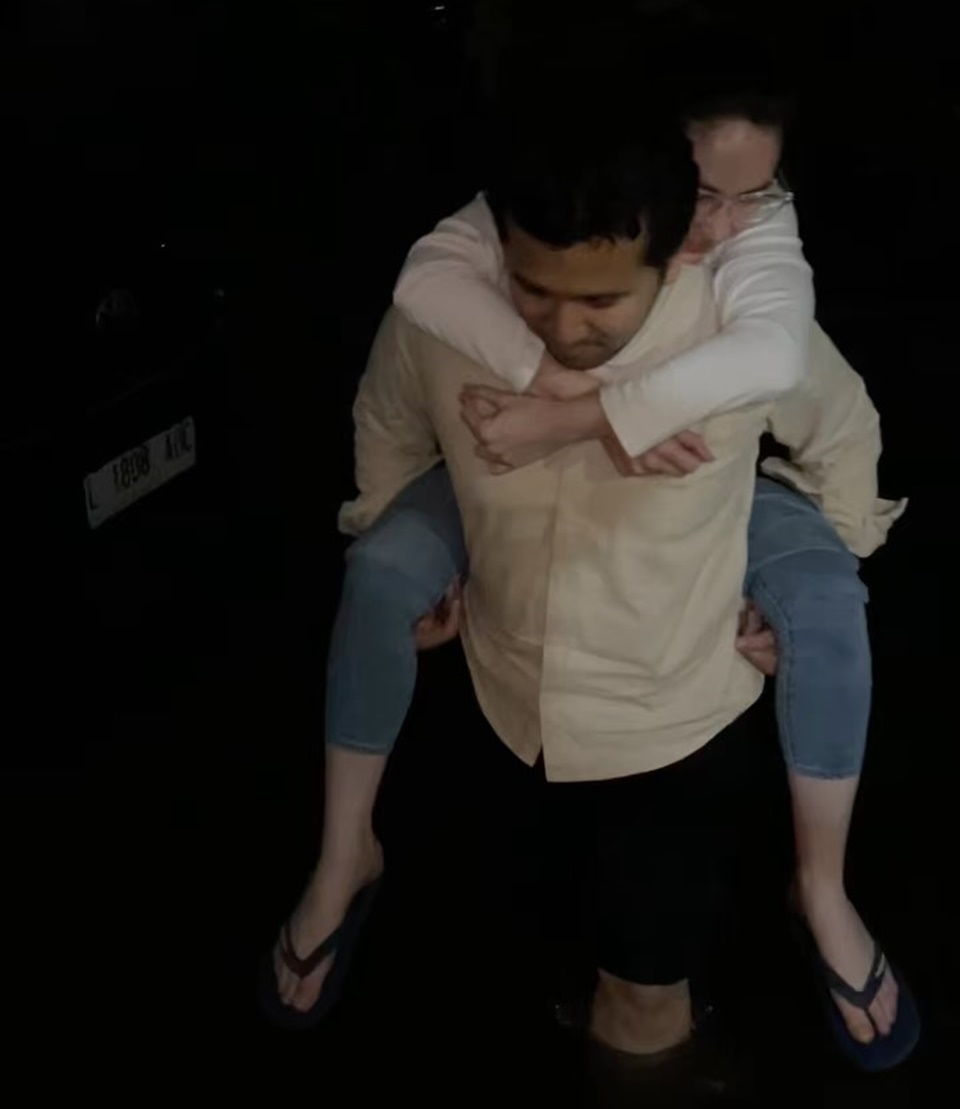 Kulit Glowing Arumi Bachsin Saat Banjir Bikin Salfok [Instagram]