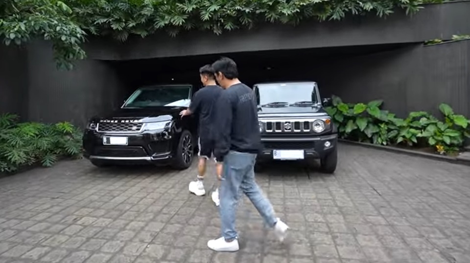 Range Rover dan Jimny Milik Boy William [YouTube]