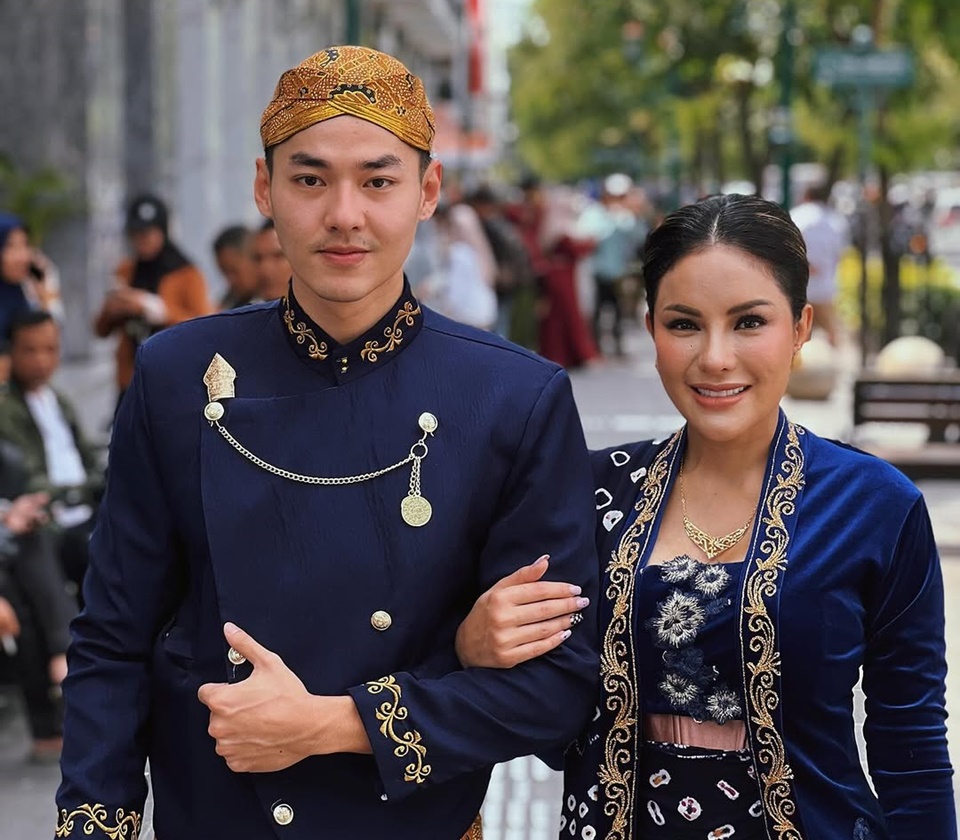 Fakta Menarik Hubungan Asmara Nikita Mirzani dan Matthew Gilbert [Instagram]