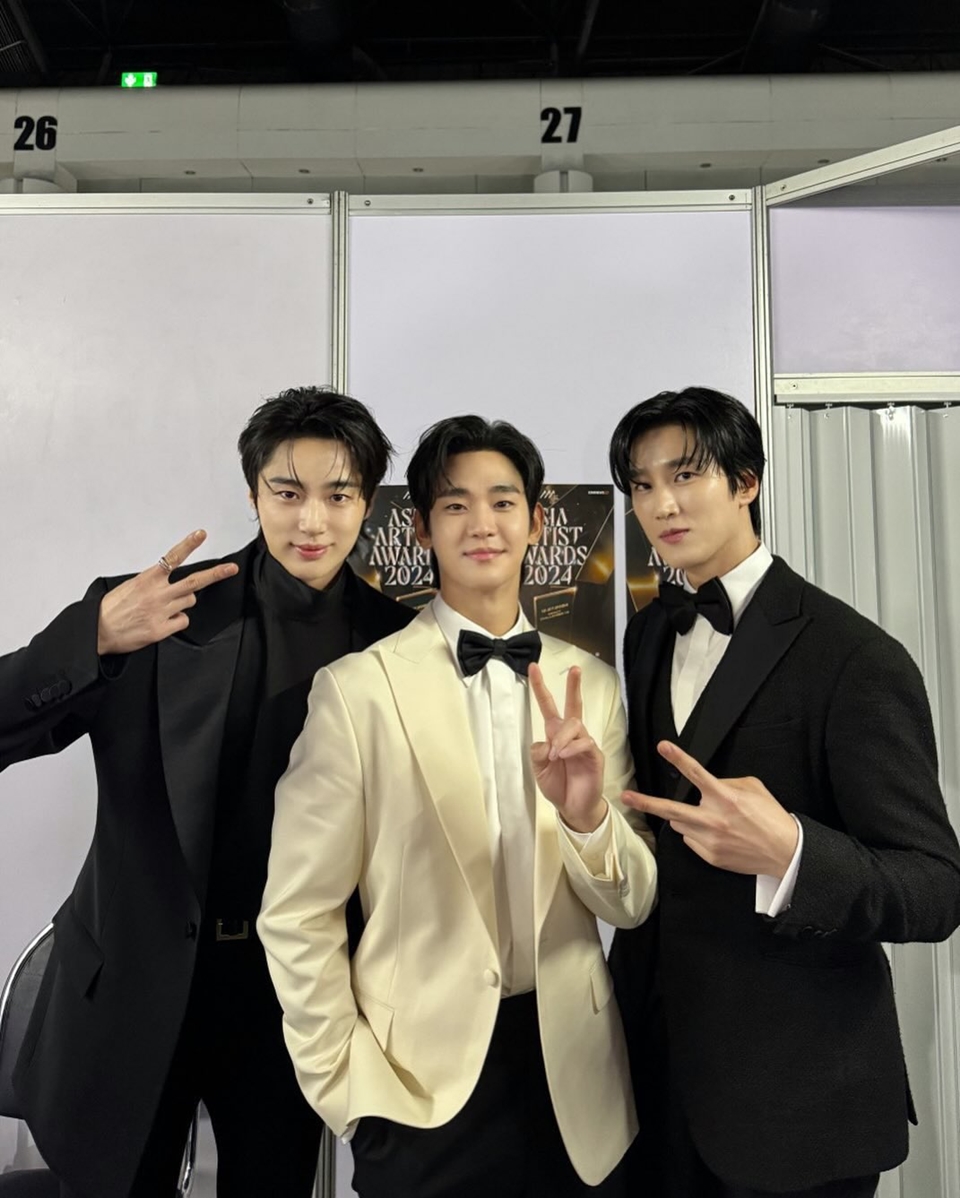 Byeon Woo Seok, Kim Soo Hyun dan Ahn Bo Hyun di Asia Artist Awards 2024 [Instagram]
