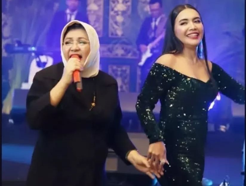 Denada Kenang Kedekatan Aisha dan Emilia Contessa [Instagram]