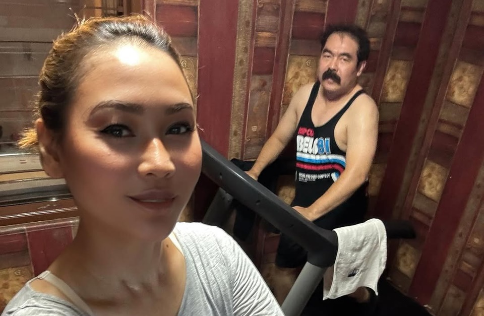 Inul Daratista Paksa Suami Workout [Instagram]