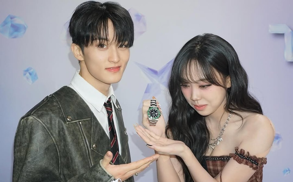 Lee Young Ji Dapat Hadiah Rolex dari Mark NCT [Instagram]