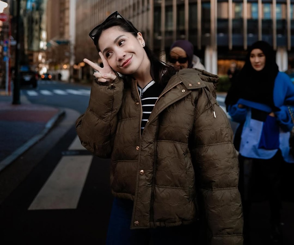 Nagita Slavina Pakai Jaket Celine Rp75 Juta [Instagram]