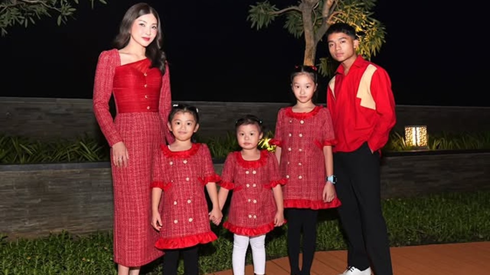 Sarwendah bersama ketiga anaknya [instagram]