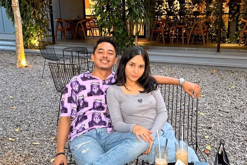 Dilan Janiyar dan suami
