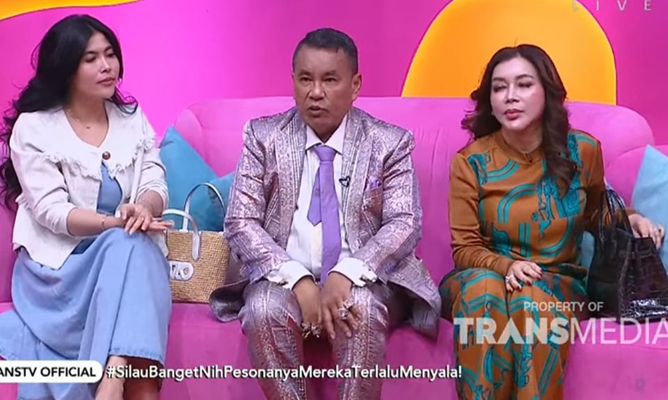 Hotman Paris Perkenalkan Sosok Asisten Pribadi Paling Kaya [YouTube]