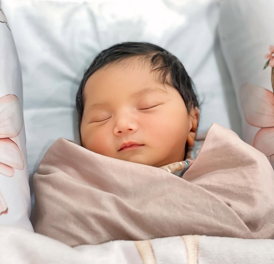 Kiky Saputri Lahiran Anak Pertama [Instagram]