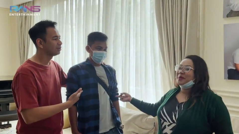 Tante Lala dan Suami Ketemu Raffi Ahmad [YouTube]