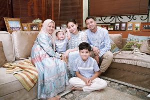 Sus Rini bersama keluarga Raffi Ahmad Instagram
