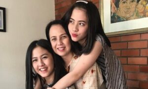 Adhisty Zara bersama Ibu dan Kakak Instagram