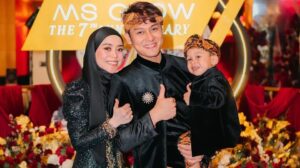 Lesti Kejora bareng Suami dan Anak Instagram