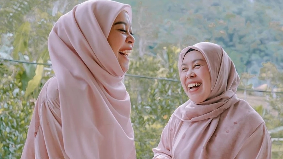 Sukartini Ibu Lesti Kejora Instagram