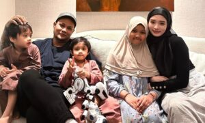 Inara Rusli dan Virgoun bareng Anak-anak