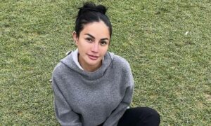 Nikita Mirzani Kalem Saat Bucin Instagram