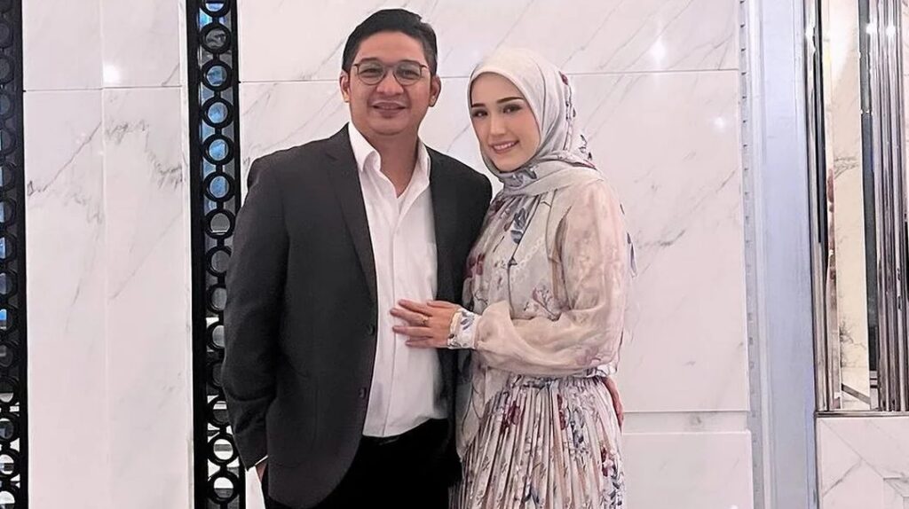 Pasha Ungu dan Adelia Pasha Nyaleg Bareng Instagram