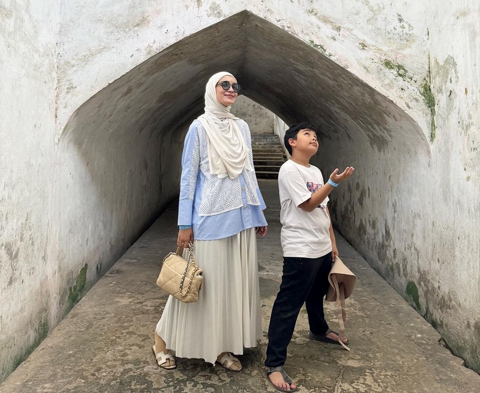 Putra Shireen Sungkar Ketiduran Instagram