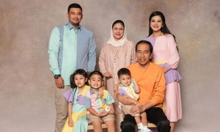 Potret Keluarga Bobby Nasution dan Kahiyang Ayu [Instagram]