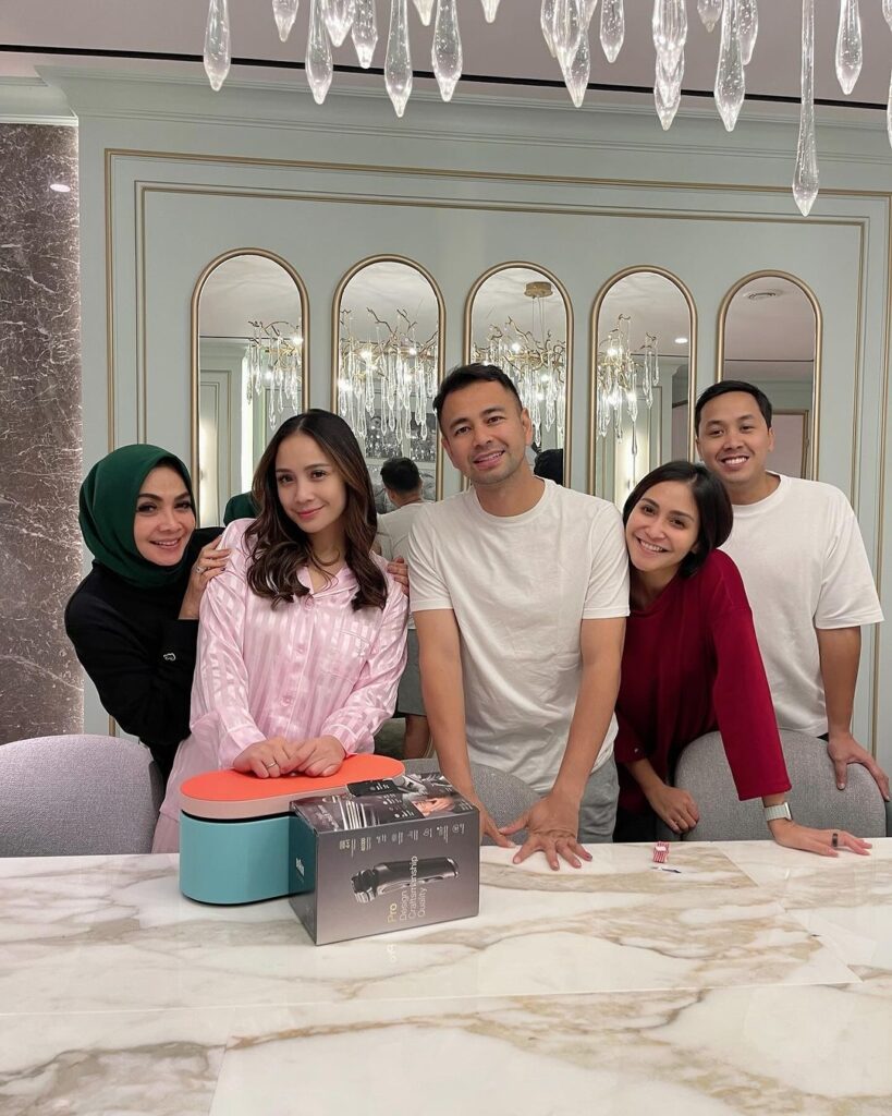 Raffi Ahmad dan Nagita Slavina Ultah