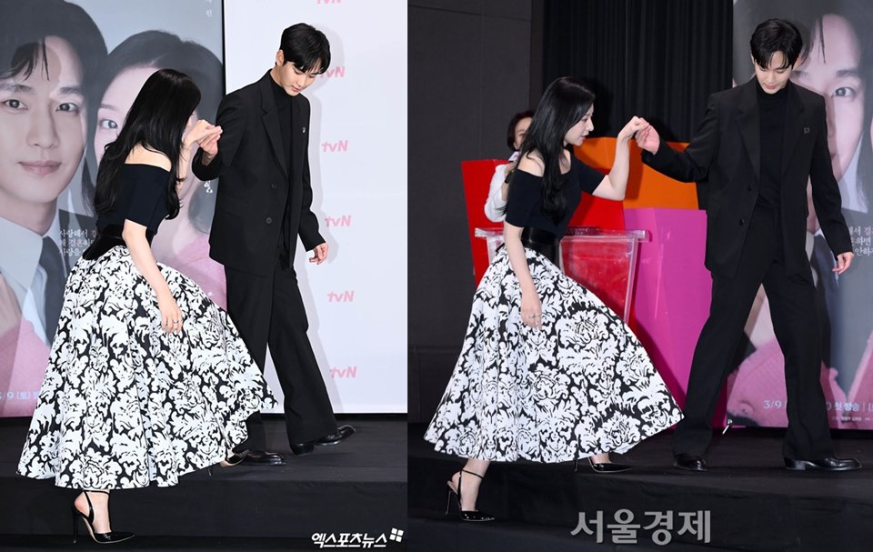 Romantis Kim Soo Hyun Ratukan Kim Ji Won di Jumpa Pers'Queen of Tears' 