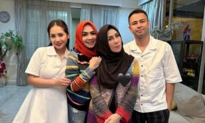 Raffi Ahmad bersama istri ibu dan mertua [Instagram]