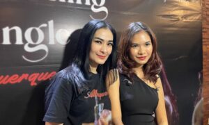 Salshadilla Juwita dan Iis Dahlia