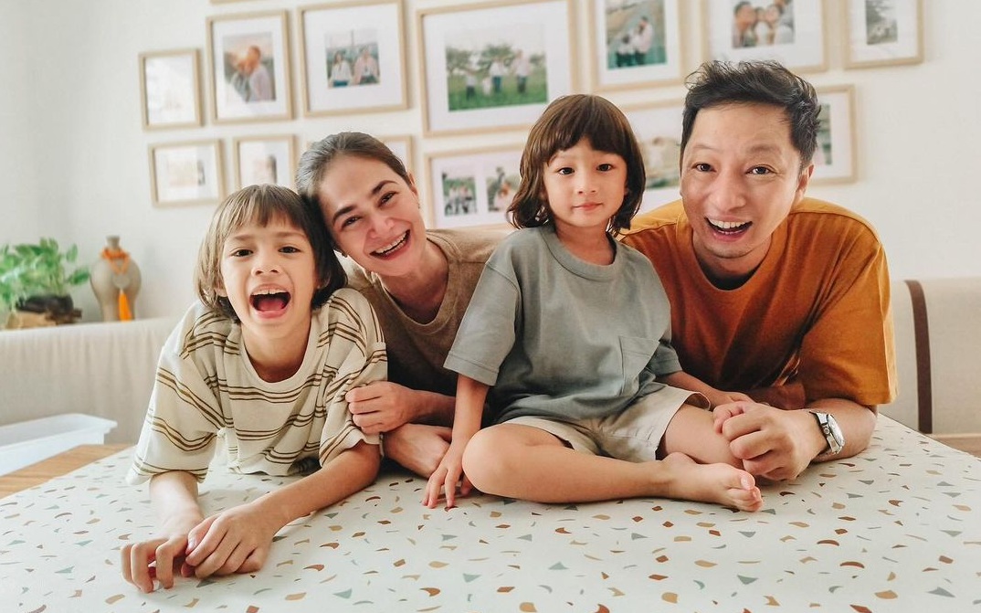 Ringgo Agus Rahman bersama istri dan anak anak Instagram