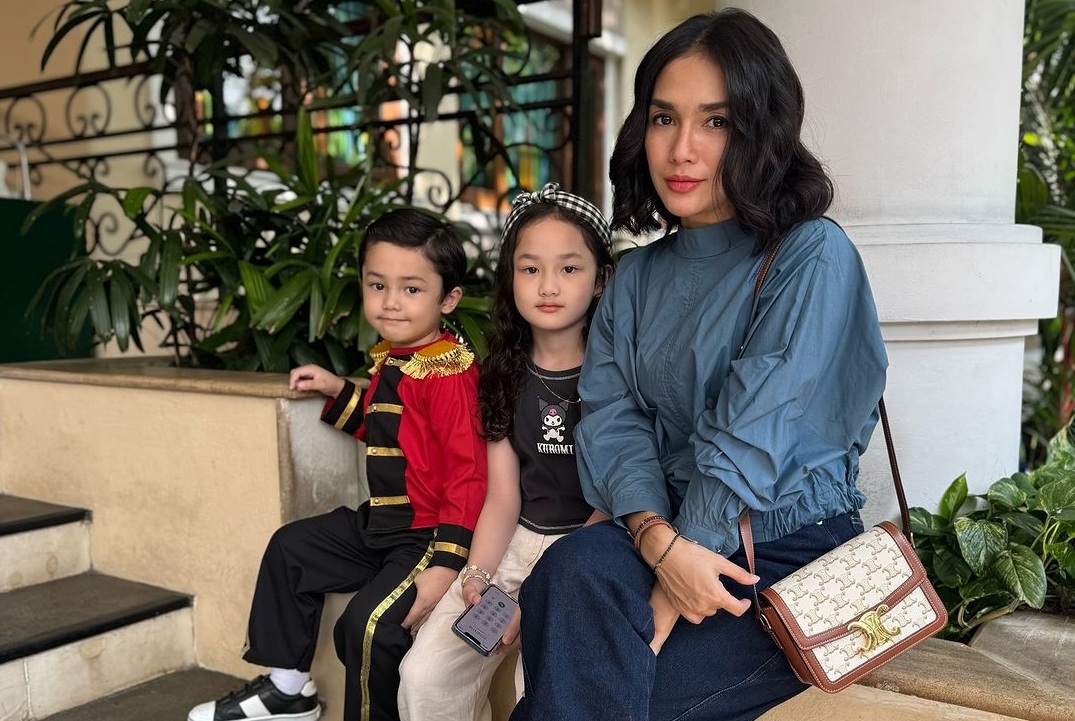 Ussy Sulistiawaty bersama anak anak Instagram