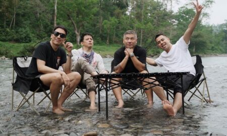Raffi Ahmad bersama Desta, Gading Marten dan Ariel Noah di Sumatera Utara. [Instagram]