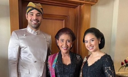 Susi Pudjiastuti bersama anak dan menantunya [Instagram]