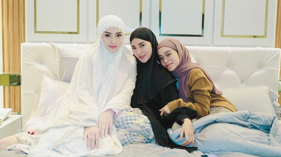 Celine Evangelista Berhijab Instagram