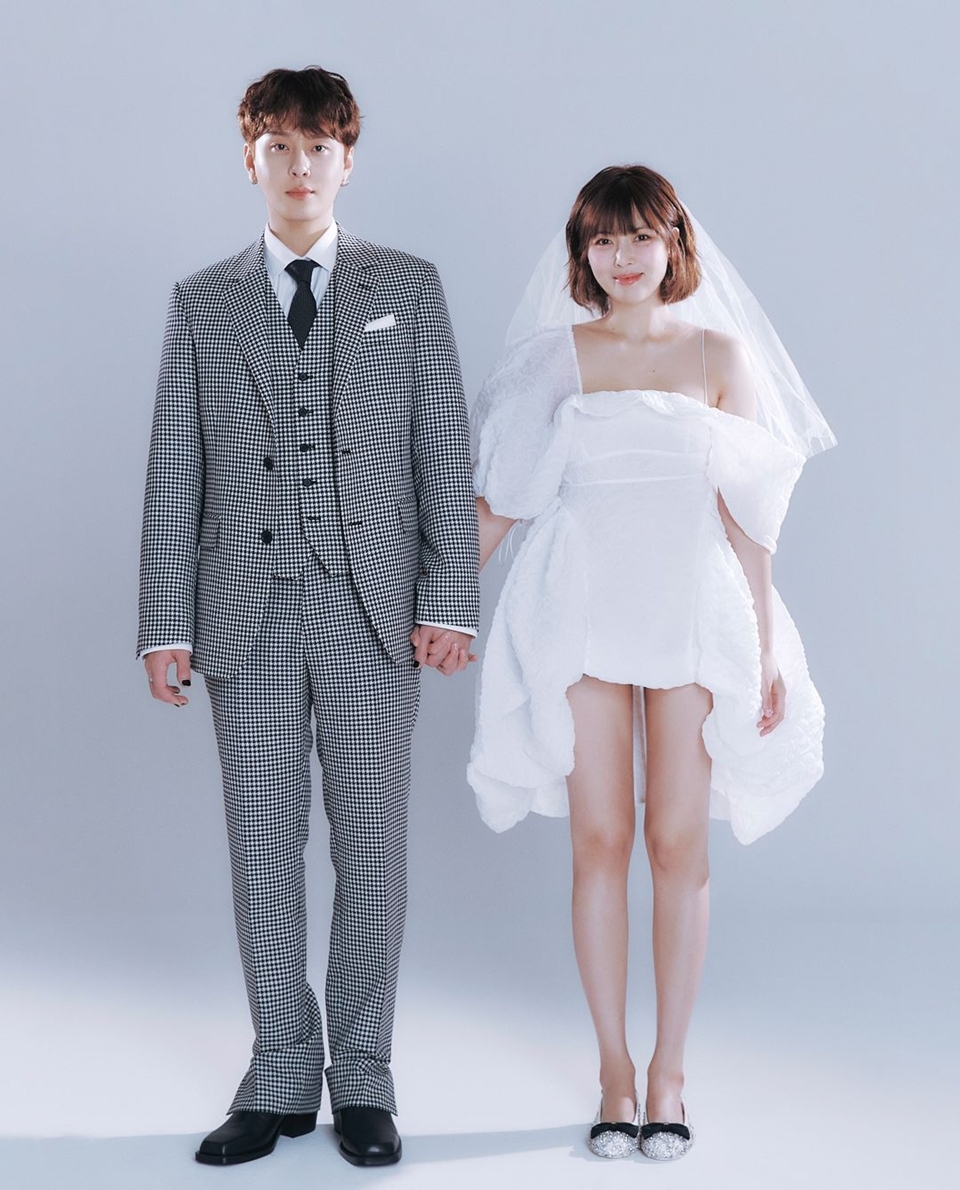 Potret Prewedding Yong Junhyung dan HyunA