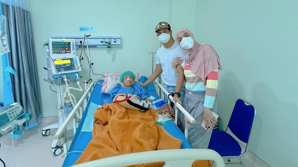 Sonny Septian Fairuz A Rafiq Jenguk Ibu di RS Instagram