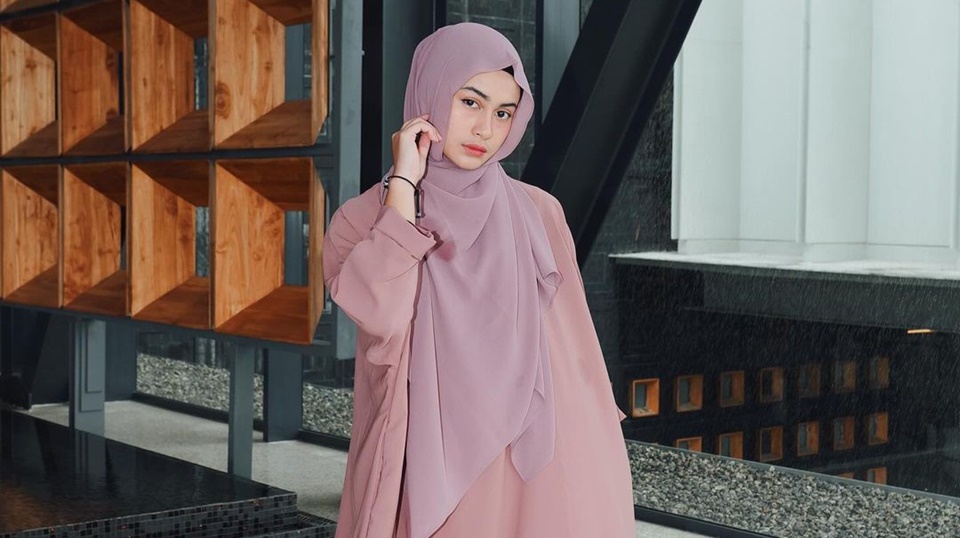 Sintya Marisca Tampil Cantik Berhijab Instagram