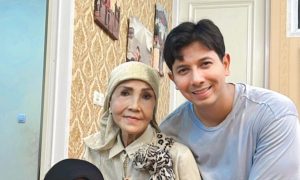 Sonny Septian dan Mama Instagram