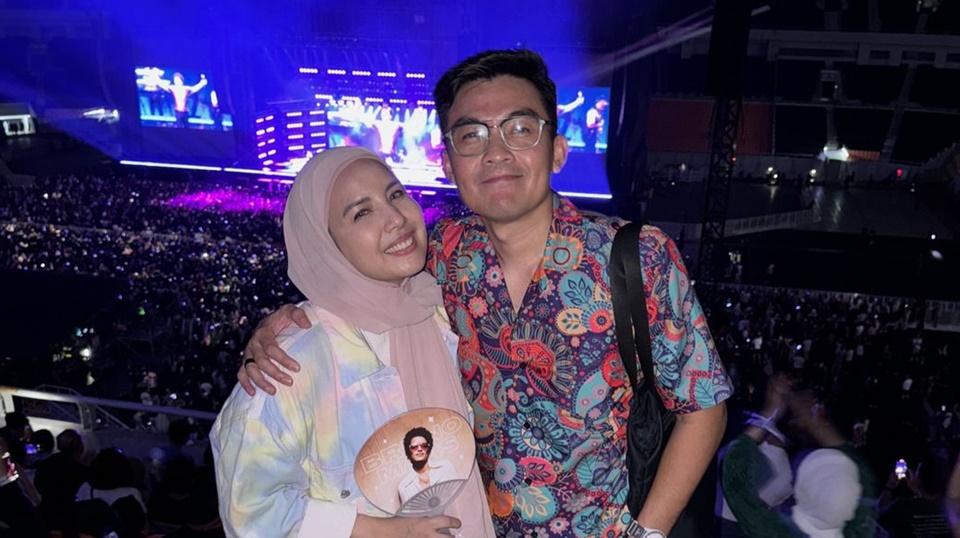 Tya Ariestya Suami di Konser Bruno Mars Instagram